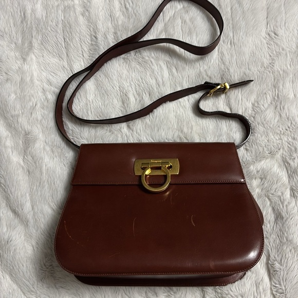 Ferragamo Crossbody Vintage - Picture 3 of 13